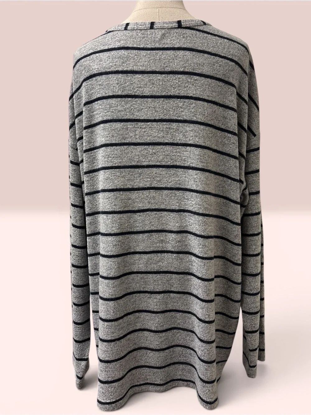 *LIKE NEW* ChicSoul Striped Grey & Black Long Sleeve Tunic Sweater